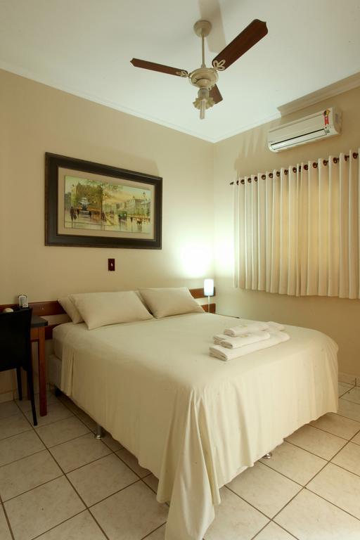 Candeias Hotel Batatais Zimmer foto