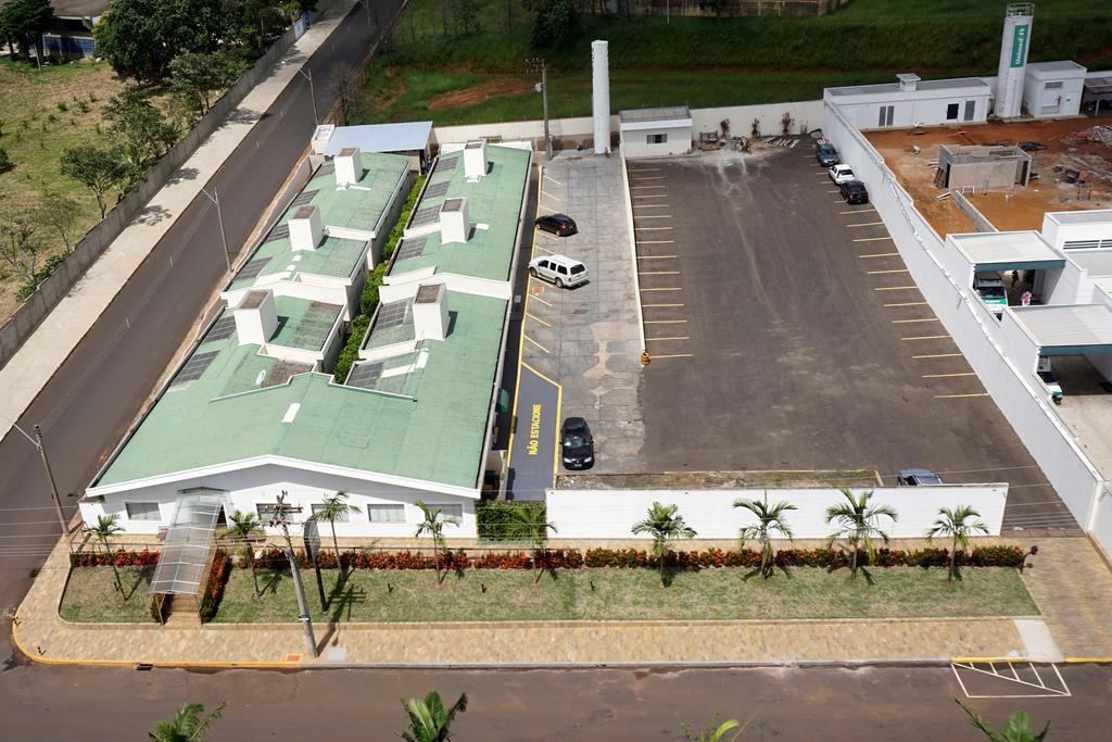 Candeias Hotel Batatais Exterior foto